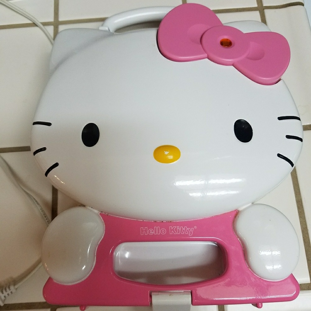 Hello kitty waffle maker